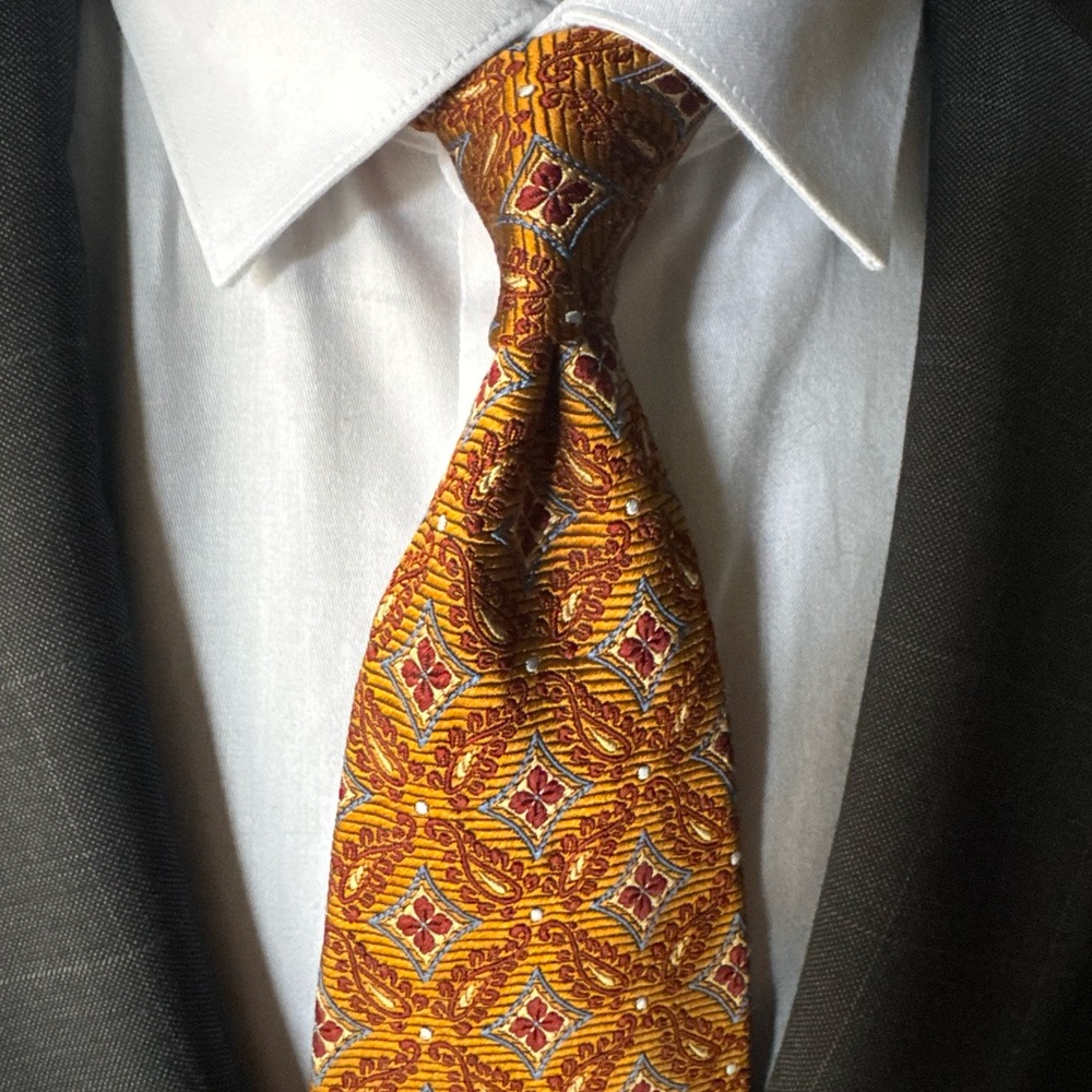 Jos. A. Bank Geometric Tie in Gold, Brown and Red